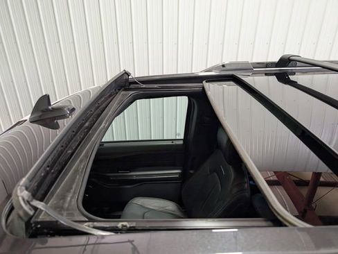 Used 2023 Ford Expedition Platinum AWD/4WD image 8