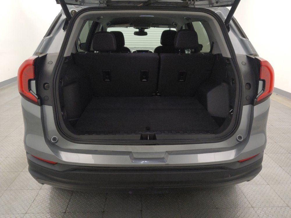 Used 2023 GMC Terrain SLE w/ Driver Convenience Package FWD image 29