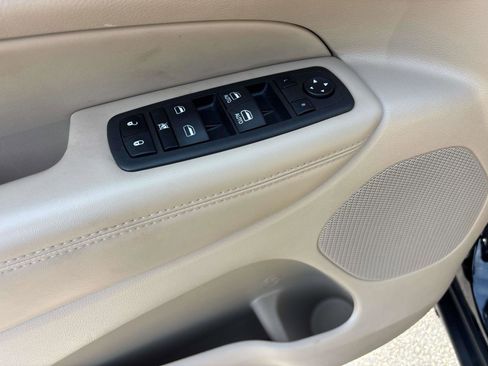 Used 2022 Jeep Grand Cherokee Laredo E w/ Security & Convenience Group image 13