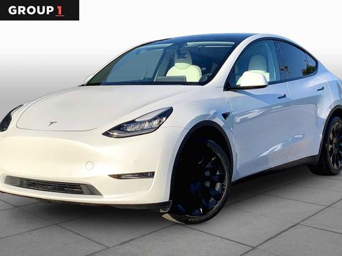 Used 2020 Tesla Model Y Long Range AWD/4WD image 1