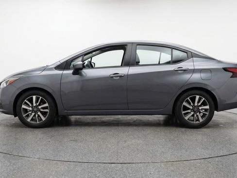 Used 2025 Nissan Versa SV image 5