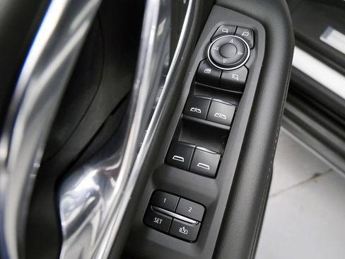 Used 2023 Chevrolet Suburban Premier AWD/4WD image 13