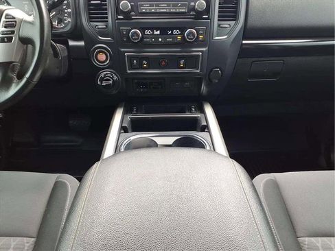 Used 2024 Nissan Titan SV w/ SV Convenience Package image 11