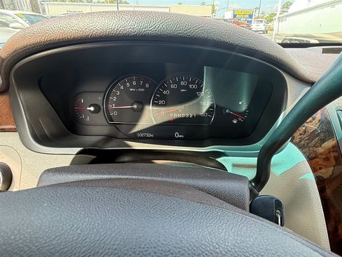 Used 2009 Cadillac DTS FWD image 14
