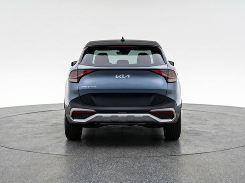 Used 2025 Kia Sportage LX image 7