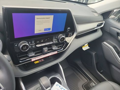 New 2026 Toyota Highlander XLE AWD/4WD image 14