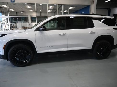 New 2026 Chevrolet Traverse LT w/ Driver Confidence Package FWD image 7