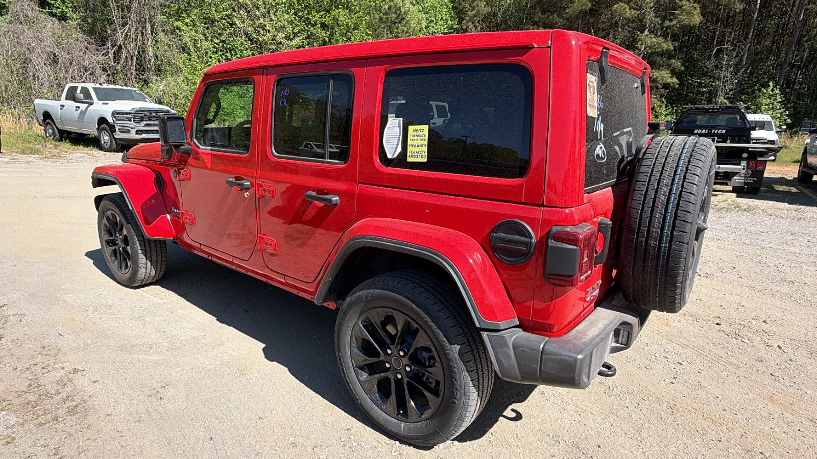Used 2025 Jeep Wrangler Unlimited Sahara w/ Safety Group AWD/4WD image 10