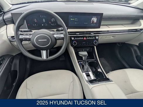 Certified 2025 Hyundai Tucson SEL AWD/4WD image 17