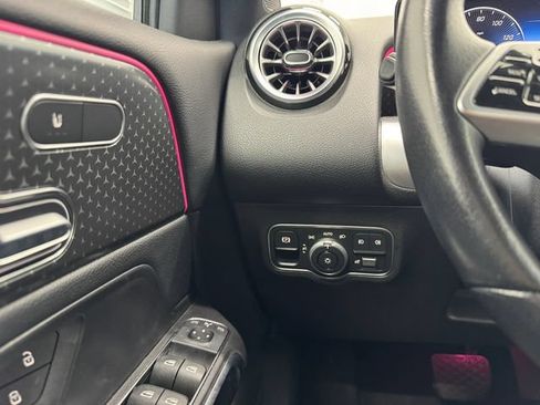 Certified 2024 Mercedes-Benz GLB 250 image 34