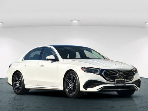 Used 2025 Mercedes-Benz E 350 Sedan image 9