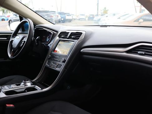 Used 2019 Ford Fusion SE FWD image 35