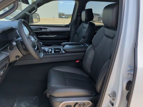 New 2026 Jeep Grand Wagoneer L 2WD w/ Premium Group I image 13