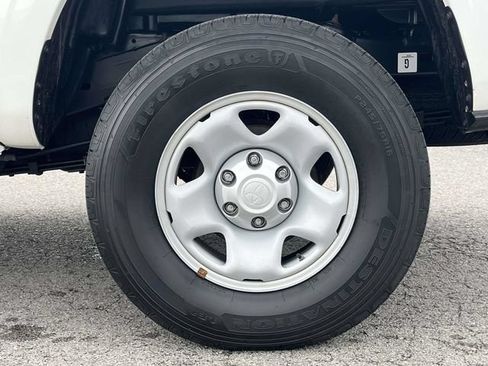 Used 2023 Toyota Tacoma SR AWD/4WD image 11