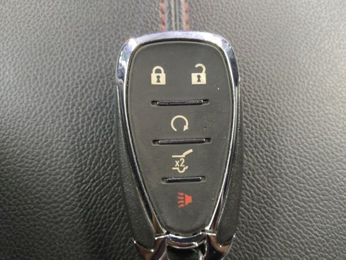 Used 2023 Chevrolet Equinox RS w/ RS Leather Package FWD image 32