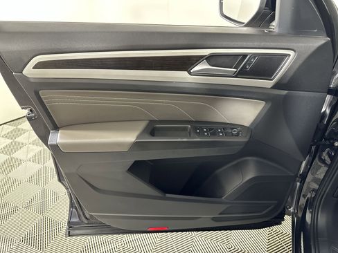 Used 2022 Volkswagen Atlas SE image 59