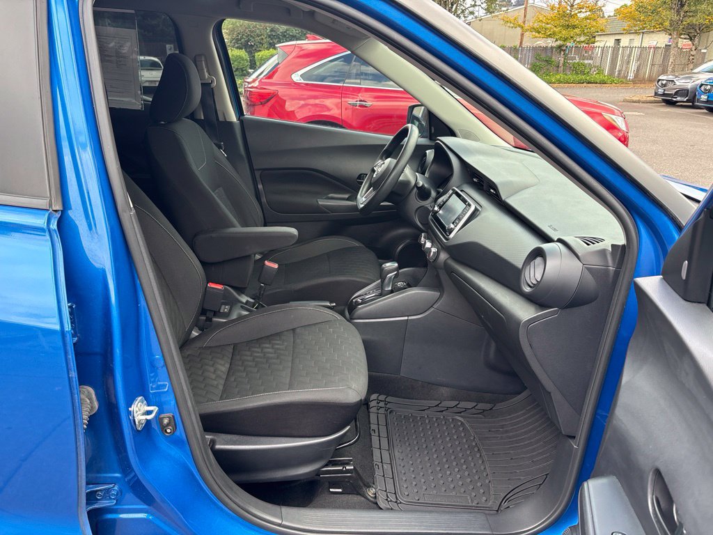Used 2022 Nissan Kicks S FWD image 23