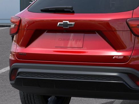 New 2026 Chevrolet Trax RS w/ Driver Confidence Package FWD image 14