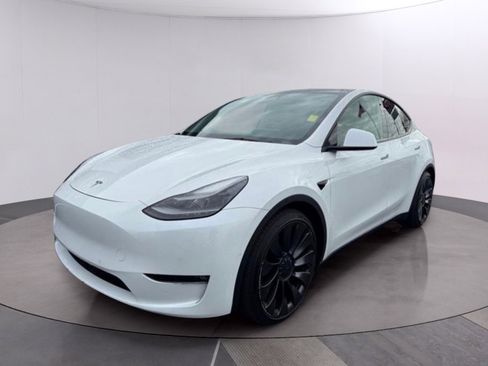 Used 2021 Tesla Model Y Performance AWD/4WD image 1
