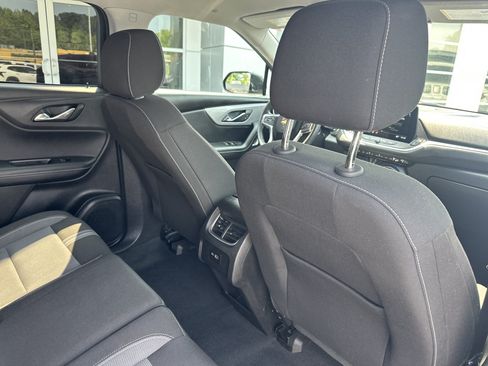Used 2025 Chevrolet Blazer LT FWD image 27