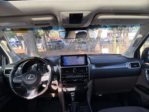Certified 2023 Lexus GX 460 Premium w/ Premium Package AWD/4WD image 35