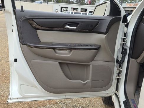 Used 2014 GMC Acadia Denali image 11