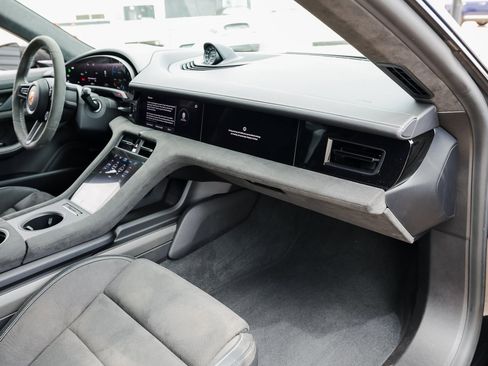 Certified 2024 Porsche Taycan GTS image 27