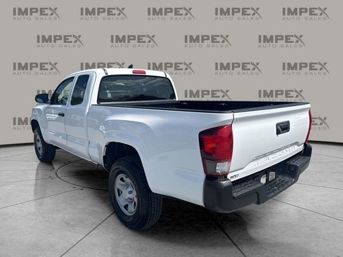 Used 2019 Toyota Tacoma SR AWD/4WD image 3