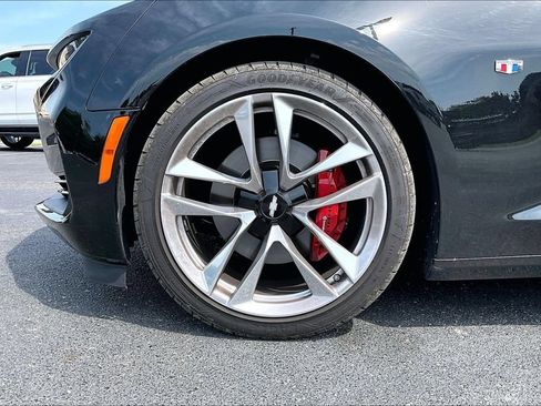 Used 2023 Chevrolet Camaro SS RWD image 2