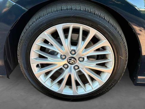Used 2020 Toyota Camry XLE FWD image 7