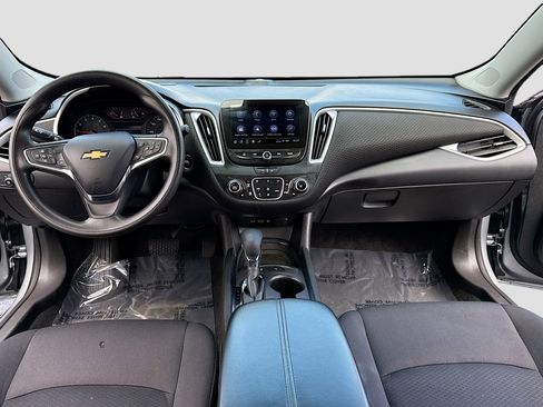 Used 2024 Chevrolet Malibu LT image 3