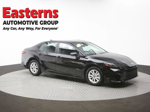 Used 2025 Toyota Camry LE FWD image 50