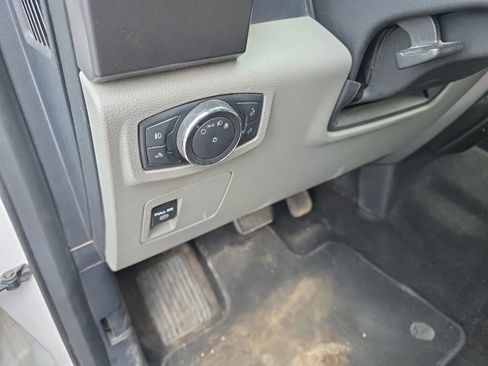 Used 2018 Ford F150 XLT image 12