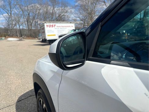 Certified 2021 Chevrolet TrailBlazer LT w/ Convenience Package image 26