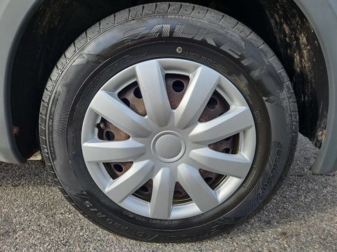 Used 2010 Ford Transit Connect XLT image 24