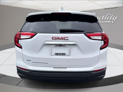 Used 2024 GMC Terrain SLE FWD image 5