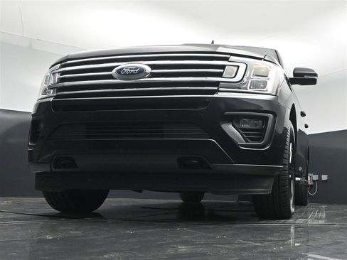 Used 2020 Ford Expedition Max XLT w/ Equipment Group 202A AWD/4WD image 28
