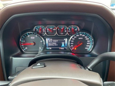 Used 2018 Chevrolet Silverado 2500 High Country w/ Duramax Plus Package image 17