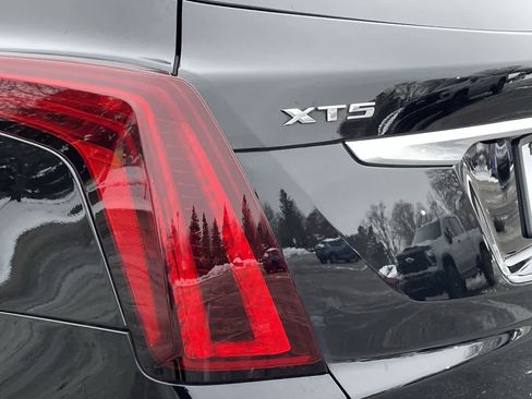 Certified 2023 Cadillac XT5 Premium Luxury image 40