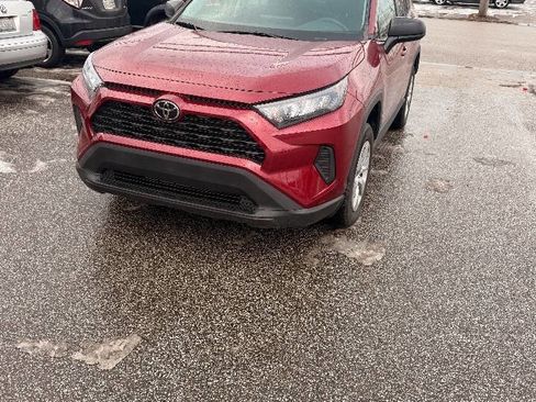 Used 2022 Toyota RAV4 LE image 2