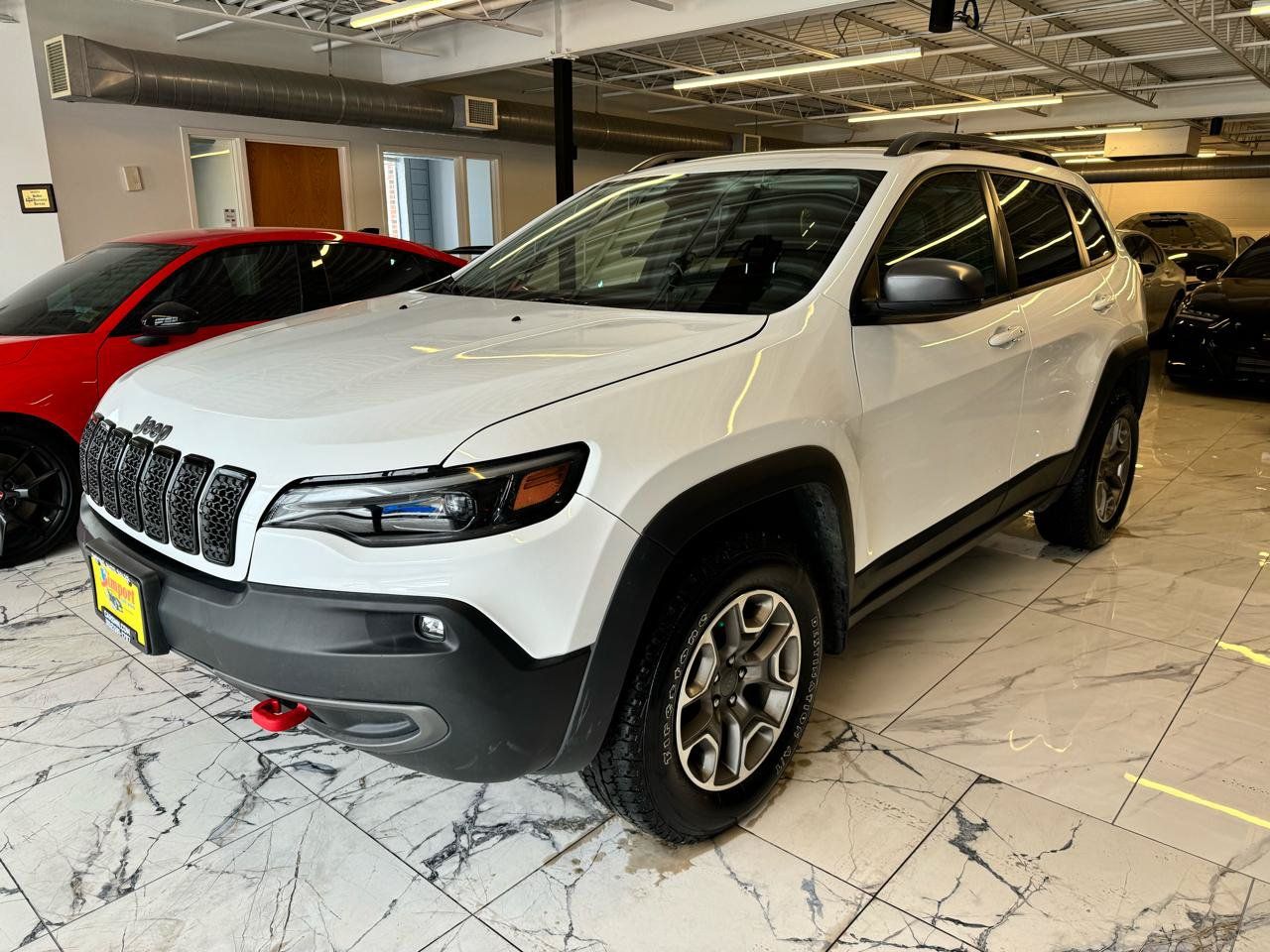 Used 2020 Jeep Cherokee Trailhawk w/ Comfort/Convenience Group AWD/4WD image 3