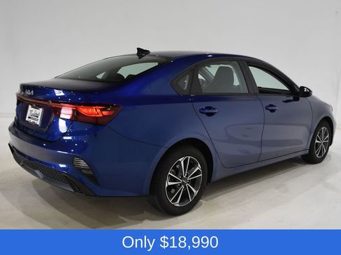 Used 2024 Kia Forte LXS w/ LXS Technology Package image 4