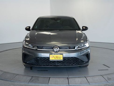 Used 2025 Volkswagen Jetta Sport FWD image 2