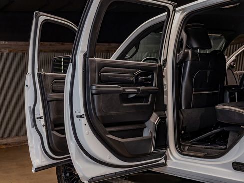 Used 2023 RAM 2500 Limited image 30