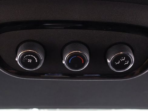 Used 2022 Dodge Durango GT image 36