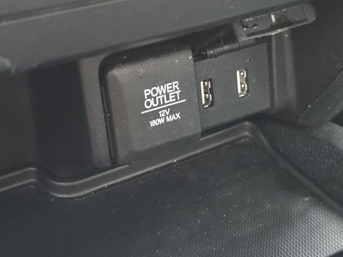 Used 2018 Honda Pilot Elite image 42