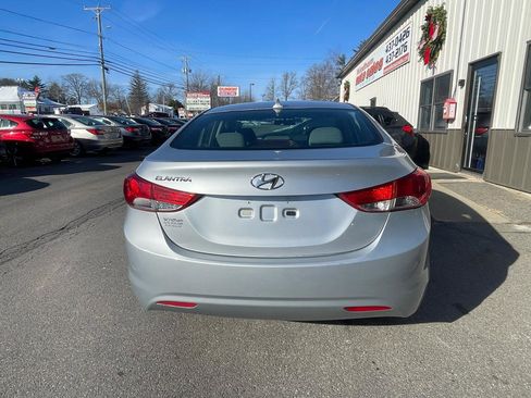 Used 2013 Hyundai Elantra GLS w/ Preferred Pkg FWD image 5