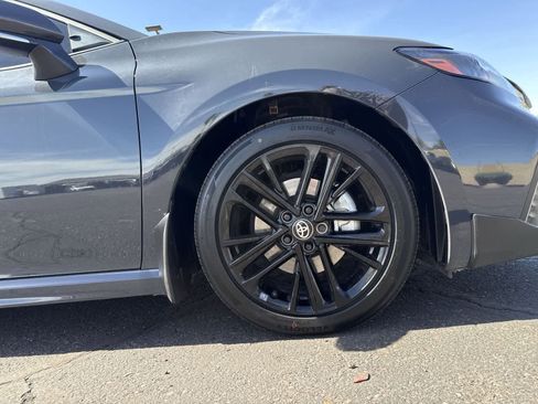 Used 2025 Toyota Camry SE image 10