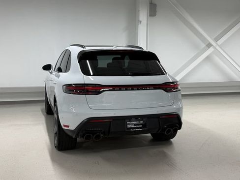 Certified 2026 Porsche Macan AWD/4WD image 3