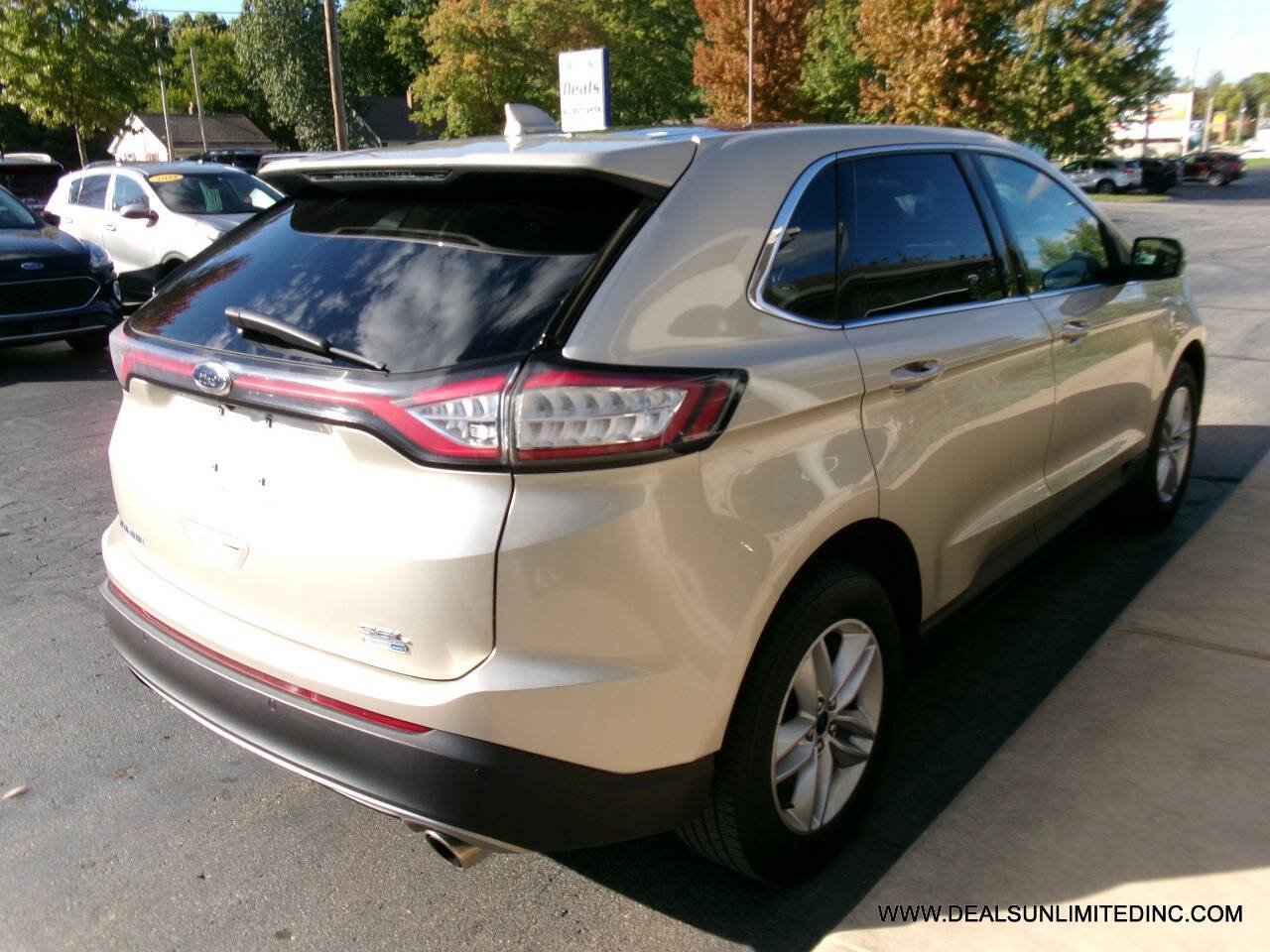 Used 2018 Ford Edge SEL w/ Equipment Group 201A AWD/4WD image 3
